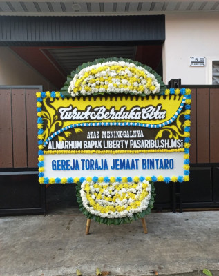 Papan Bunga Duka di Cipinang Besar Utara